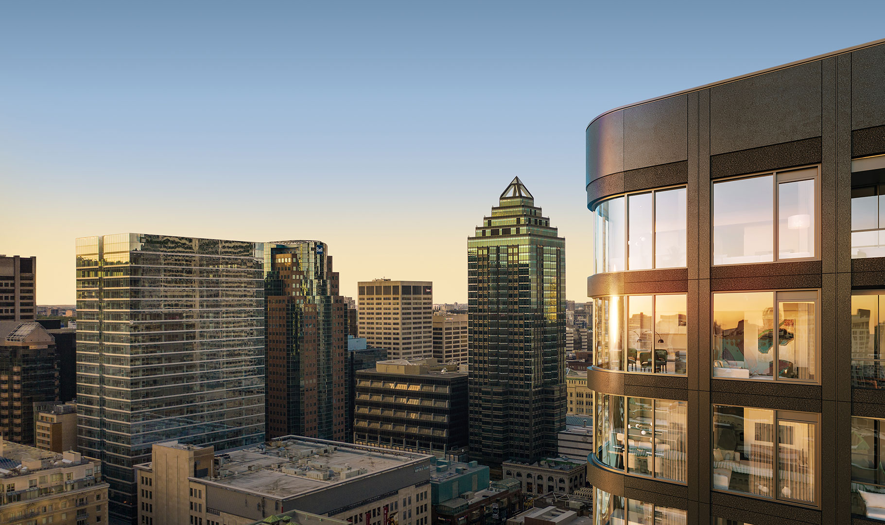 Condo à Montréal avec une vue panoramique du centre-ville